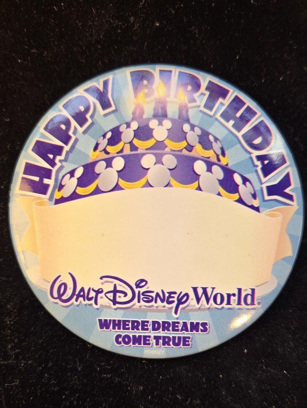 Disneyland Resort Happy Birthday Pin